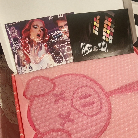 BNIB✨Jeffree Star Conspiracy Pink Piggy Bundle ✨🐖💗 - Picture 6 of 6